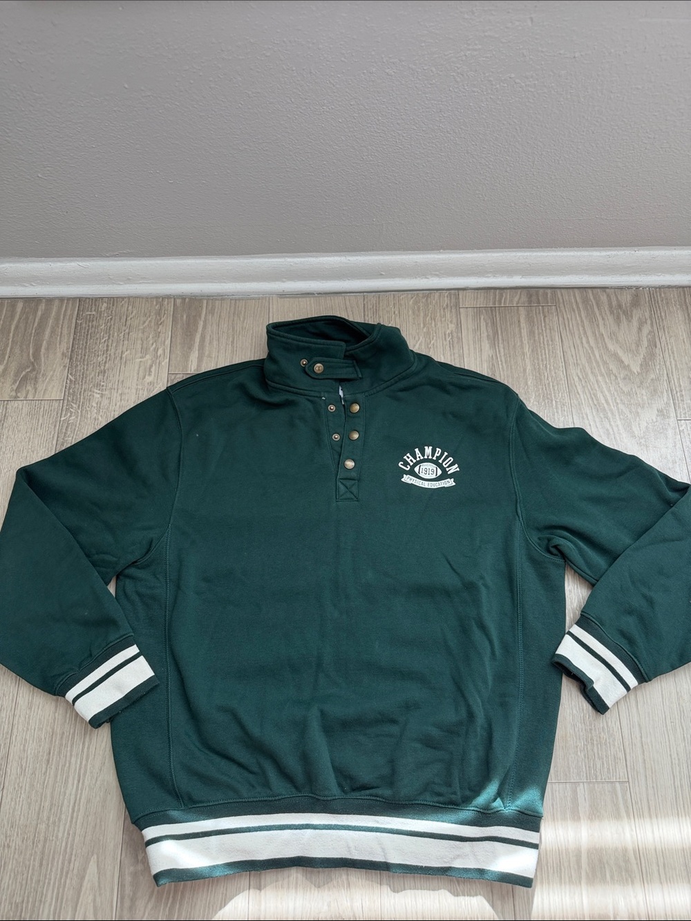 Champion baggy Dark Green Snap-Front Pullover with White Stripe Trim
